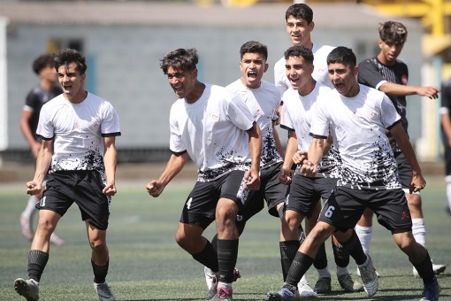 نارنجی پوشان کوهسار - سپید اطلس رود