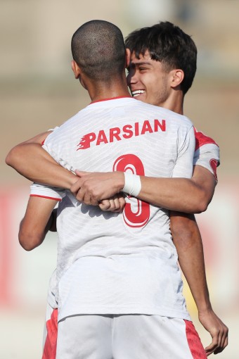 پارسیان جوان ایرانیان - هوادار