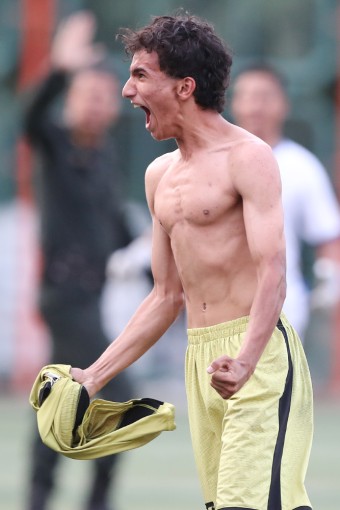 شهباز تهران - احسان ری